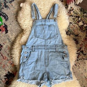 SOLD - American Eagle Hi-Rise Tomgirl Shortalls